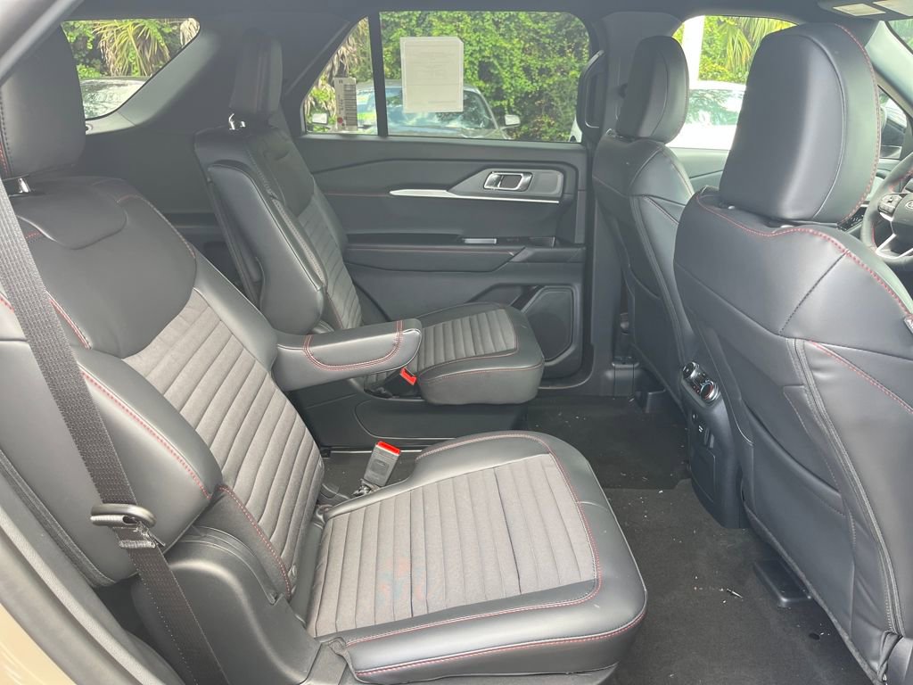 New 2026 Ford Explorer ST-Line w/ ST-Line Street Pack image 28