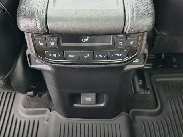 Used 2024 Toyota Grand Highlander AWD Hybrid image 33
