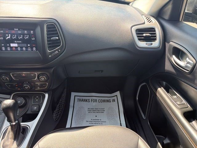 Used 2018 Jeep Compass Latitude w/ Popular Equipment Group AWD/4WD image 19