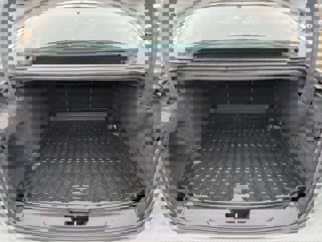 Used 2020 Jaguar XE S image 16