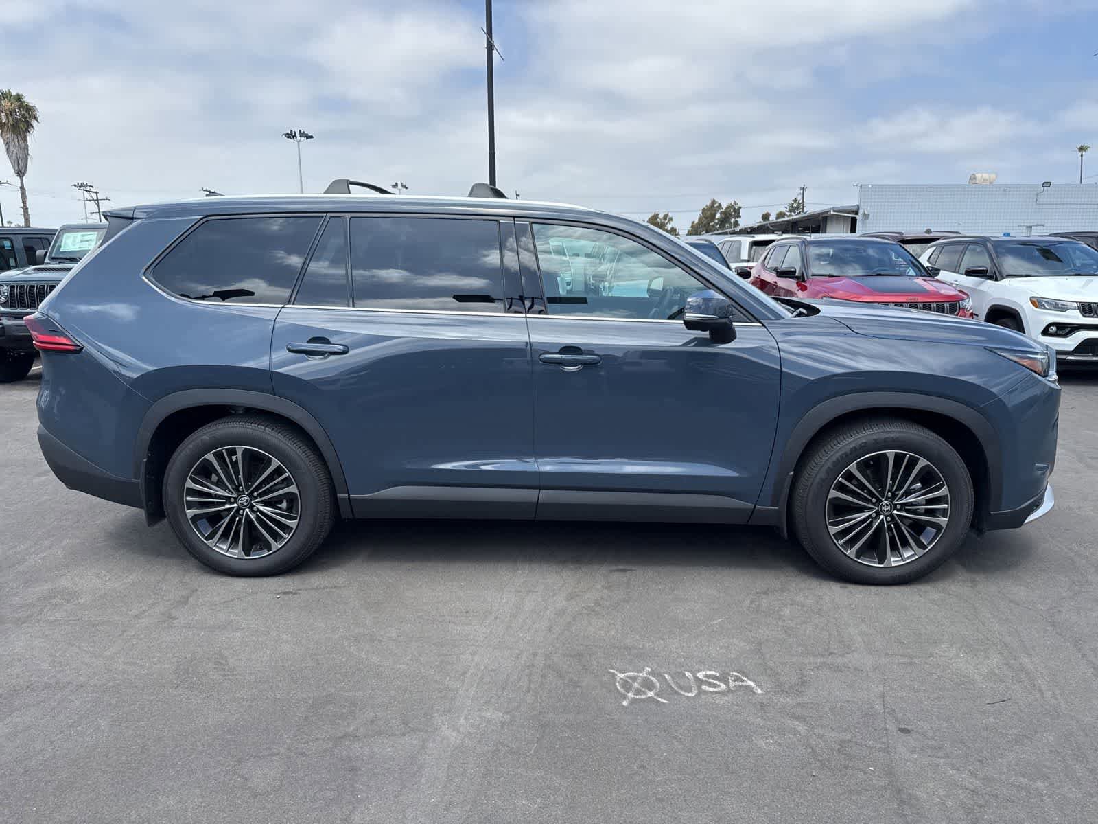 Used 2025 Toyota Grand Highlander AWD Hybrid image 14