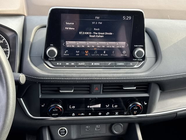 Used 2023 Nissan Rogue SV w/ SV Premium B Package AWD/4WD image 18