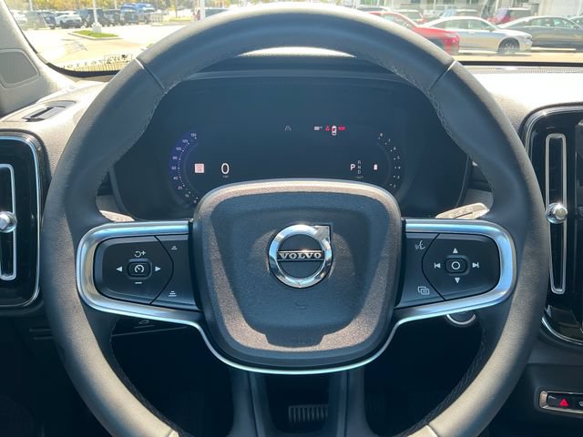 Used 2023 Volvo XC40 B5 Ultimate w/ Protection Package Premier AWD/4WD image 14