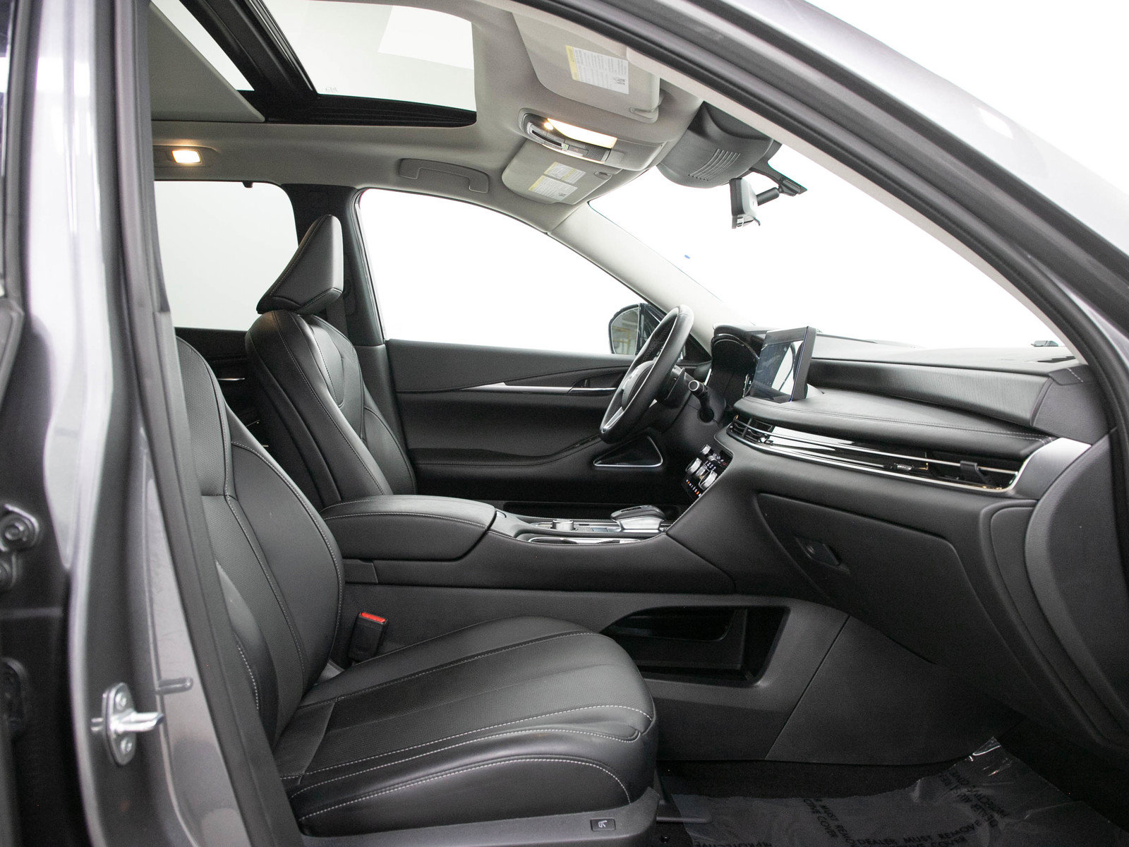 Used 2023 INFINITI QX60 Sensory AWD/4WD image 13