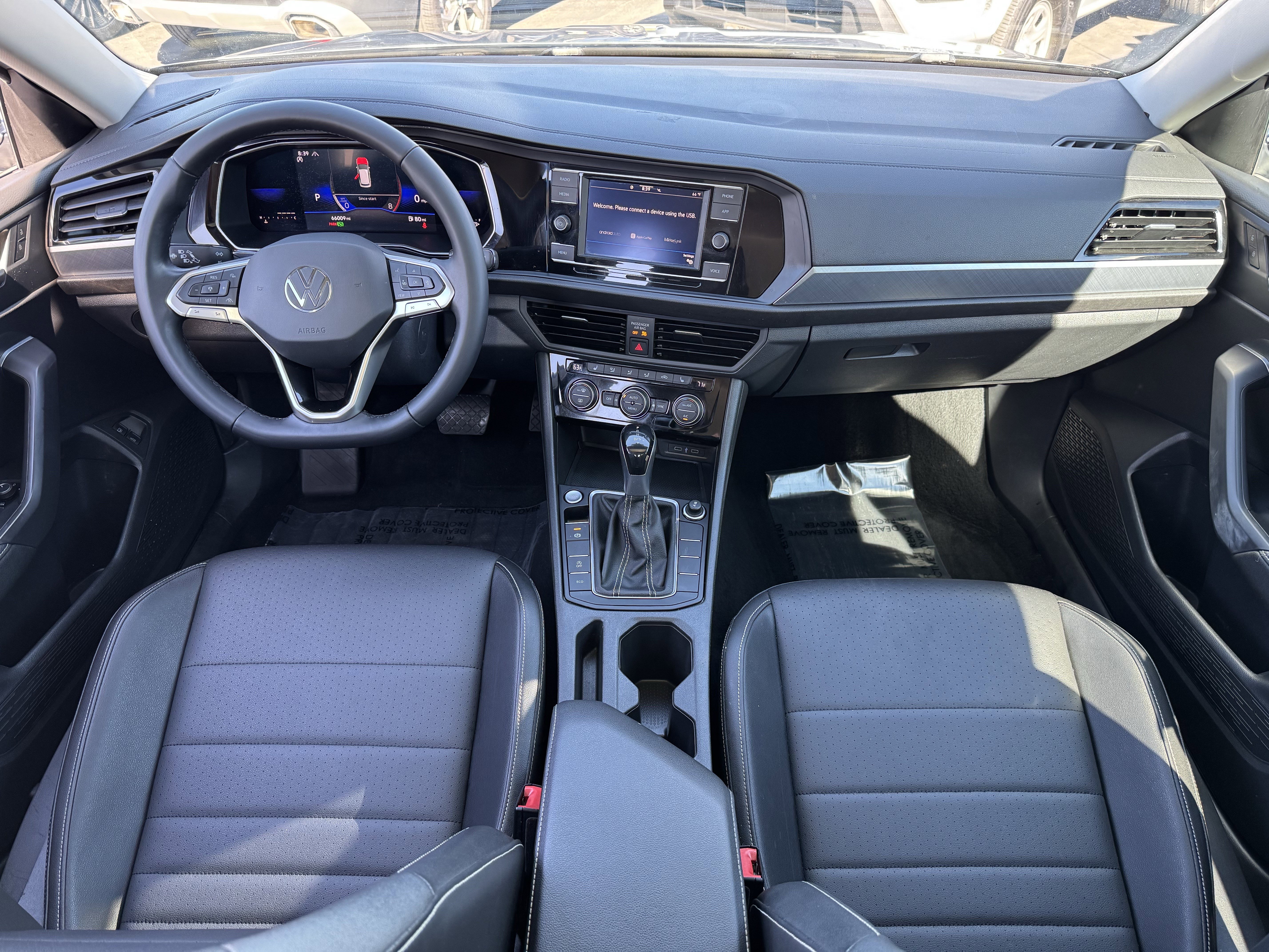 Used 2022 Volkswagen Jetta SE w/ Panoramic Sunroof Package image 32