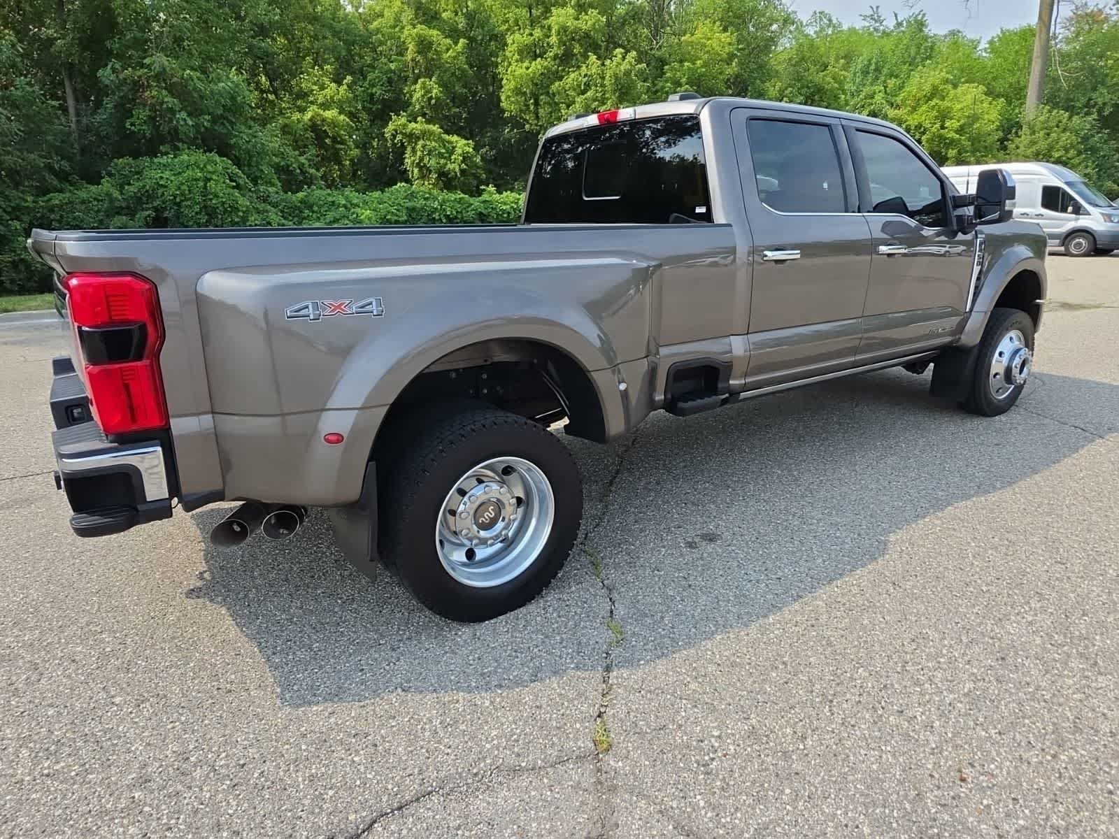 Used 2023 Ford F450 King Ranch w/ Chrome Package AWD/4WD image 9