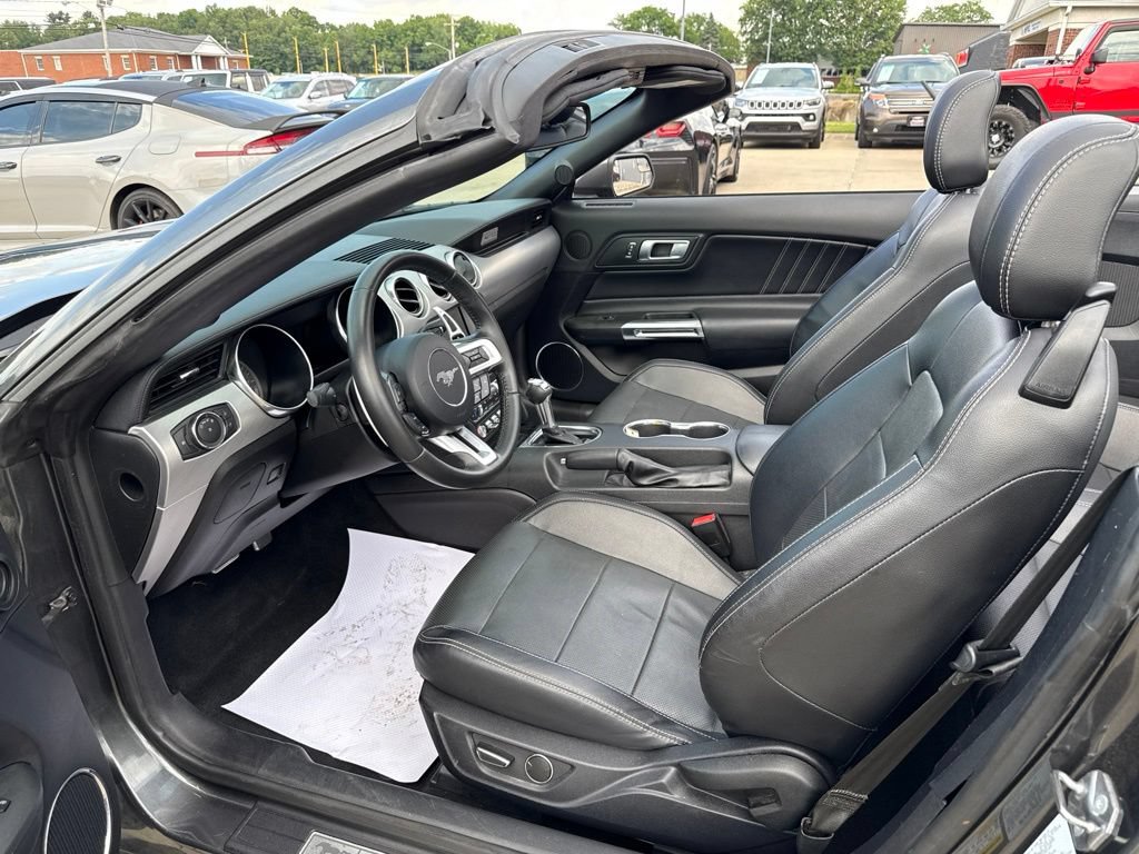Used 2019 Ford Mustang GT Premium RWD image 29