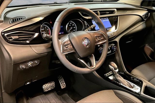 Used 2023 Buick Encore GX Select w/ Sport Touring Package image 17