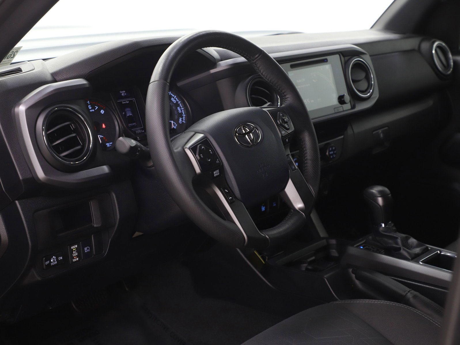 Used 2019 Toyota Tacoma TRD Sport w/ Technology Package image 24