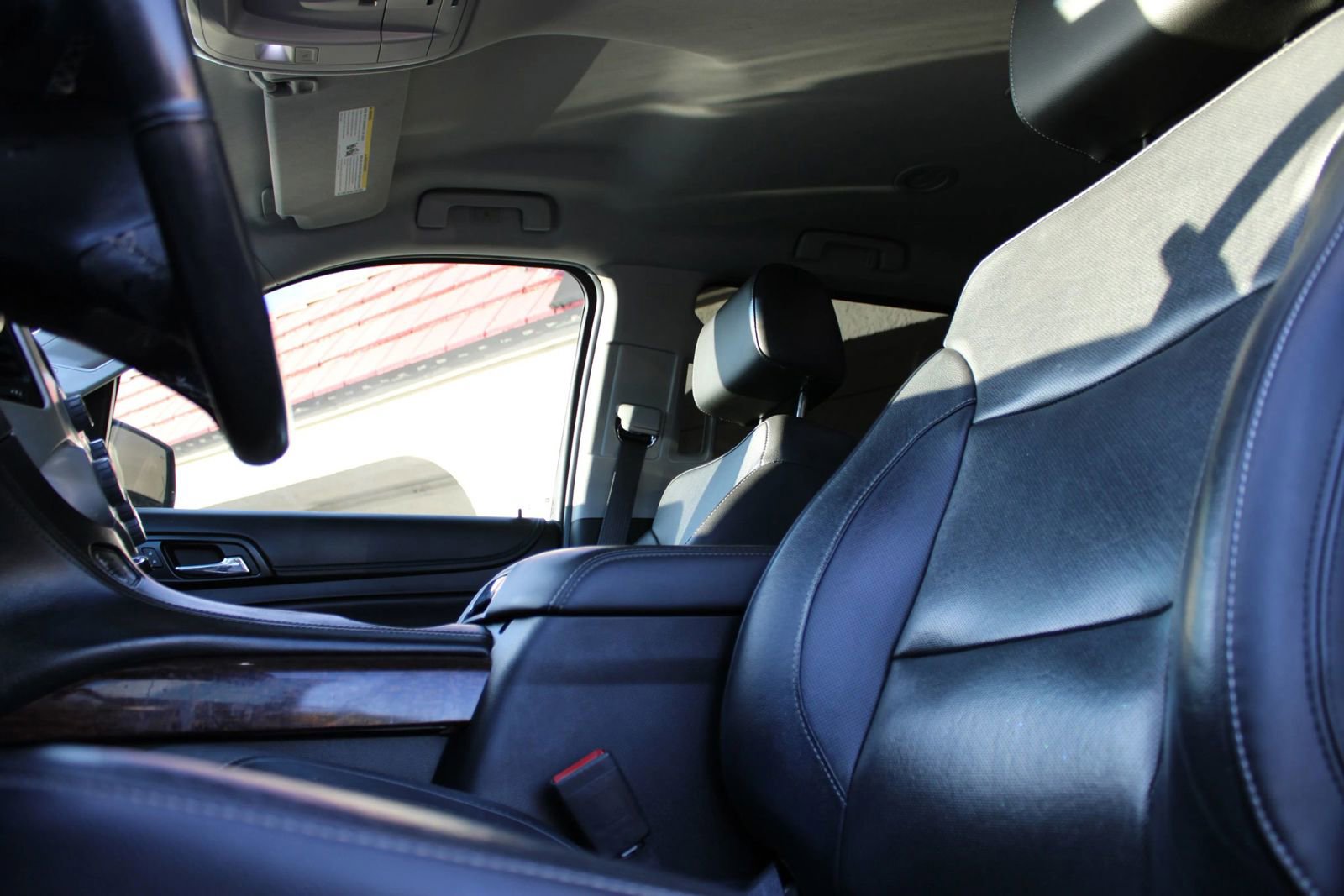 Used 2019 GMC Yukon XL SLT w/ Graphite Performance Edition image 11