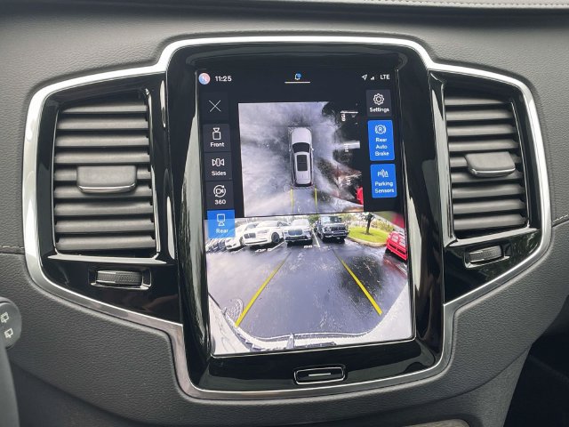 Used 2024 Volvo XC90 T8 Ultimate AWD/4WD image 21