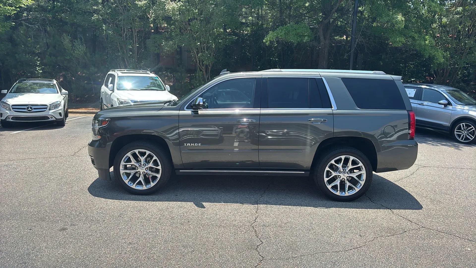 Used 2019 Chevrolet Tahoe Premier AWD/4WD image 8