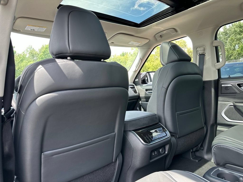 New 2027 INFINITI QX80 Luxe w/ Cargo Package AWD/4WD image 31