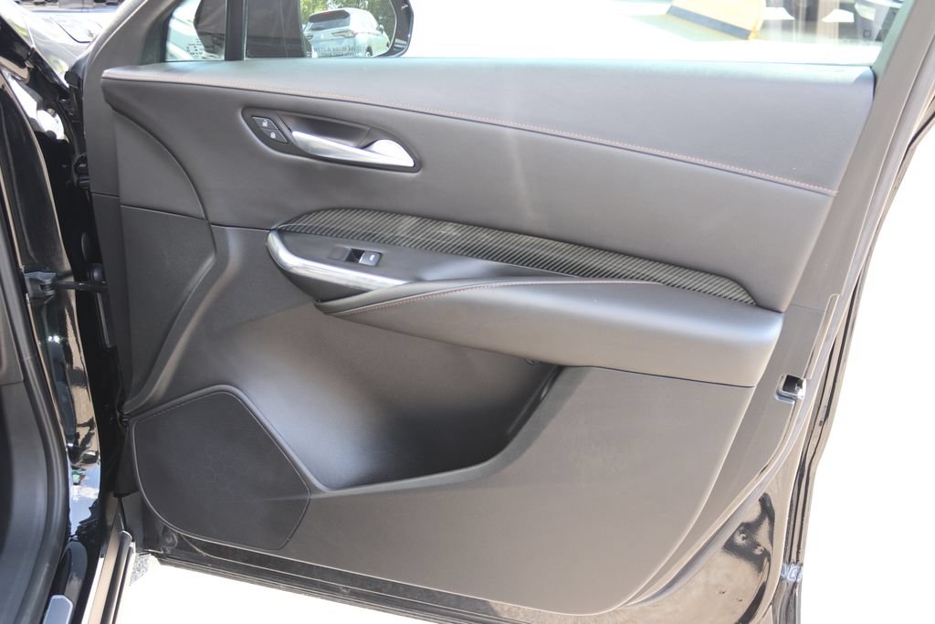 Used 2021 Cadillac XT4 Sport w/ Sun And Sound Package AWD/4WD image 29