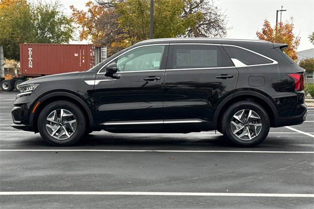 Certified 2023 Kia Sorento EX w/ Panoramic Sunroof Package image 9