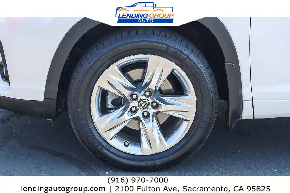 Used 2019 Toyota Highlander Limited image 9