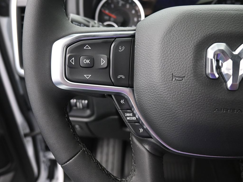 New 2026 RAM 1500 4x4 Crew Cab image 34