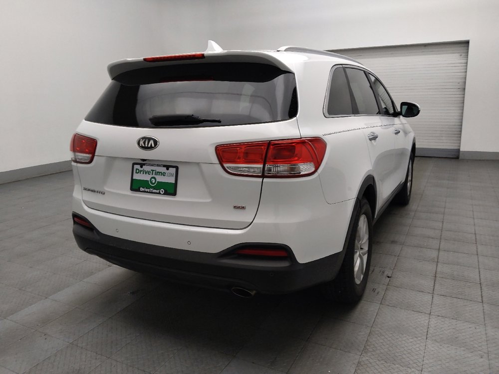 Used 2018 Kia Sorento LX image 9