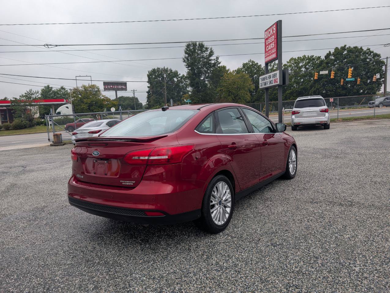 Used 2015 Ford Focus Titanium FWD image 7
