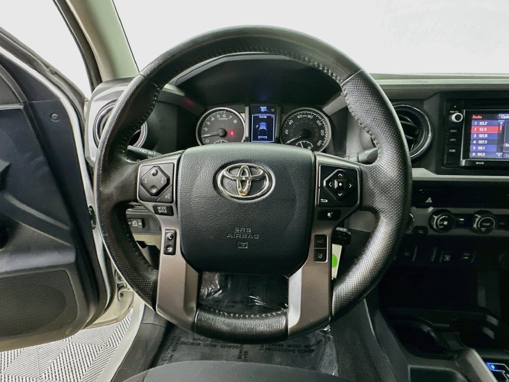 Used 2019 Toyota Tacoma SR5 AWD/4WD image 13