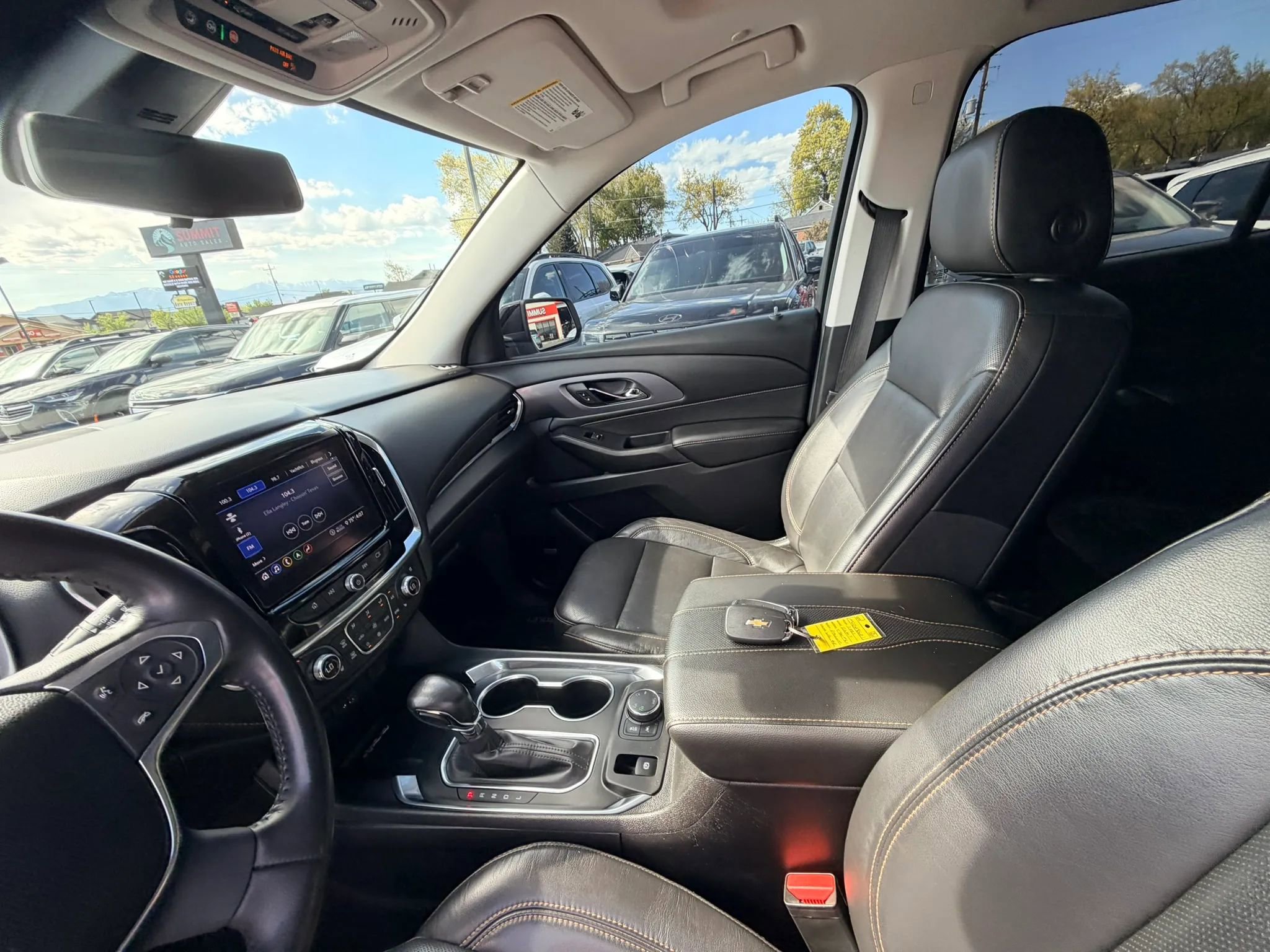 Used 2021 Chevrolet Traverse Premier w/ Redline Edition AWD/4WD image 11