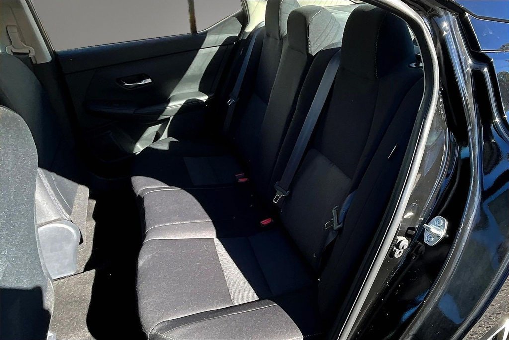 Certified 2023 Nissan Sentra SV FWD image 22