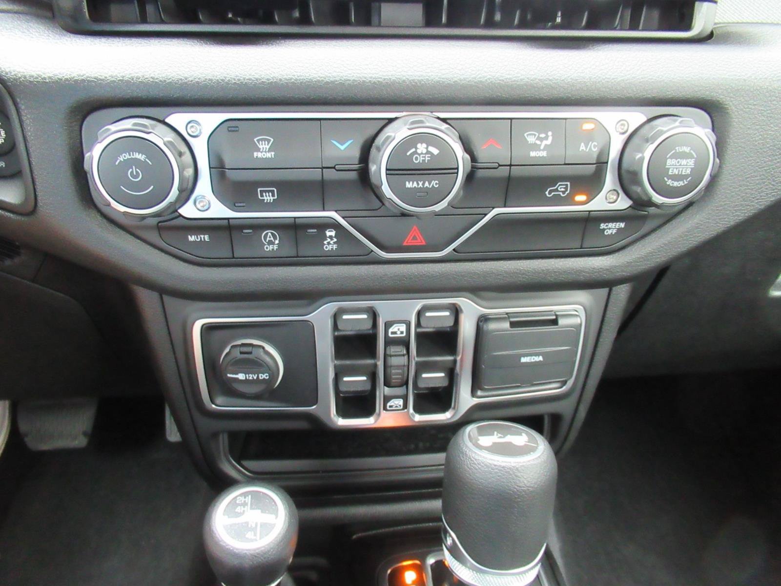 Certified 2025 Jeep Wrangler Unlimited Sport AWD/4WD image 28