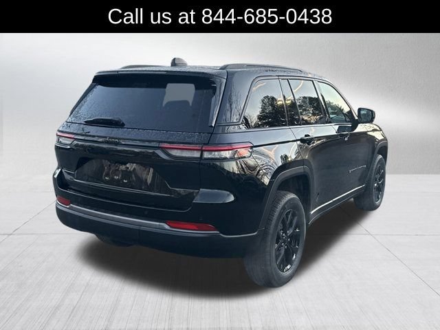 New 2026 Jeep Grand Cherokee Altitude RWD image 5