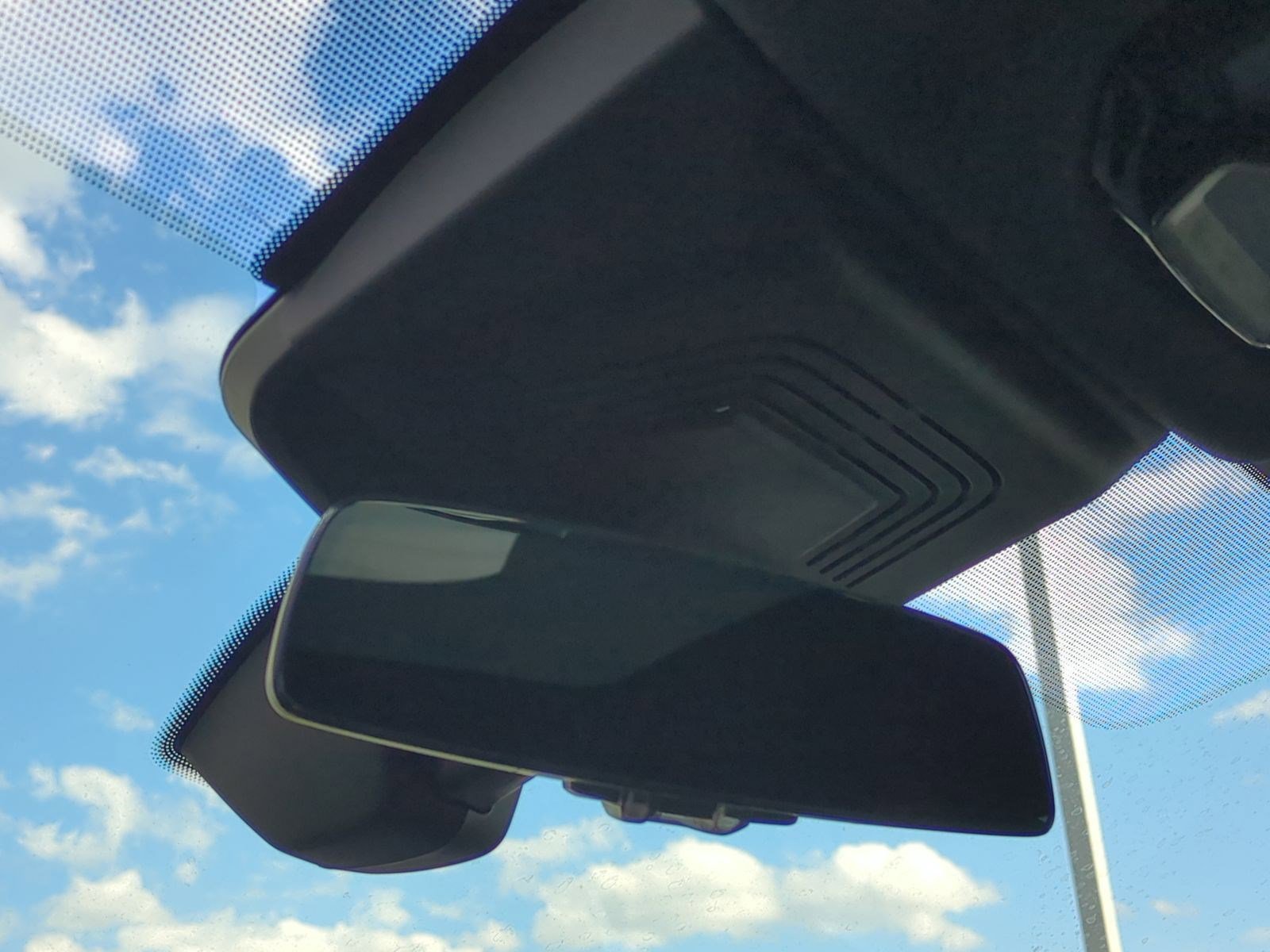 Used 2024 BMW iX xDrive50 w/ Sport Package image 26