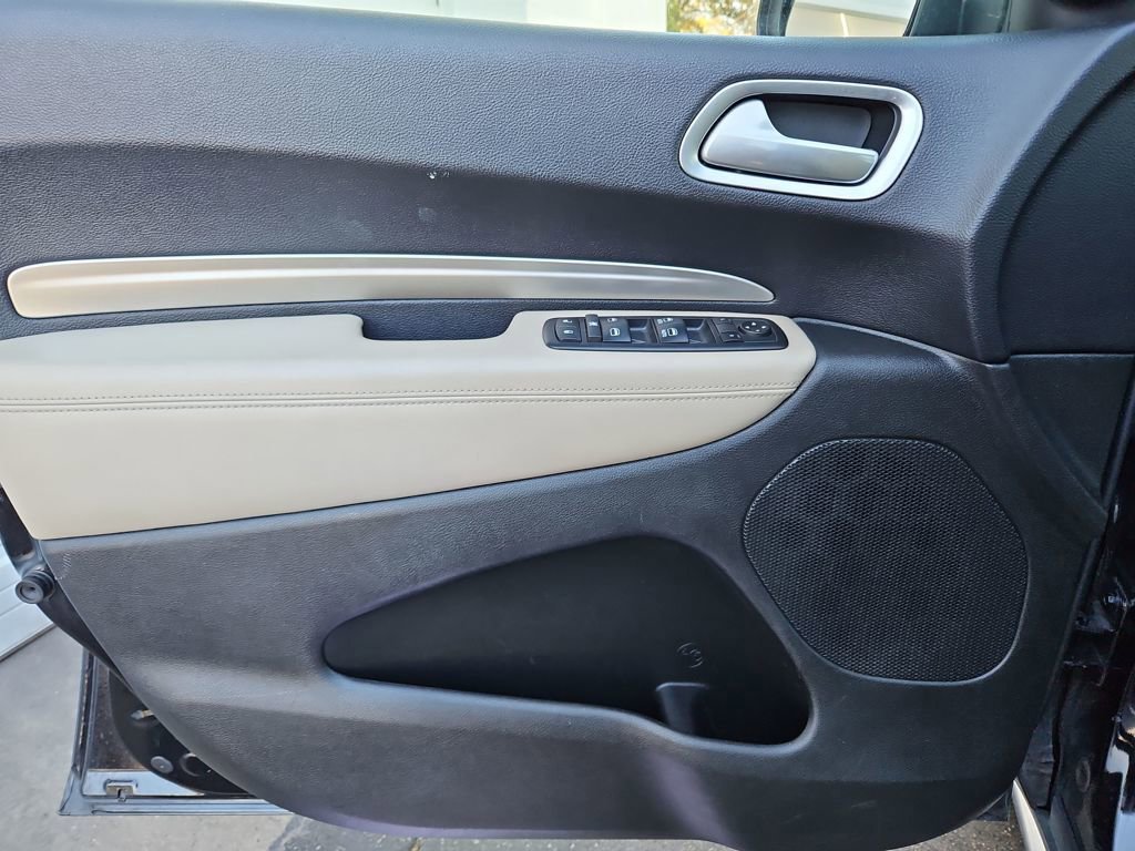 Used 2019 Dodge Durango SXT image 25