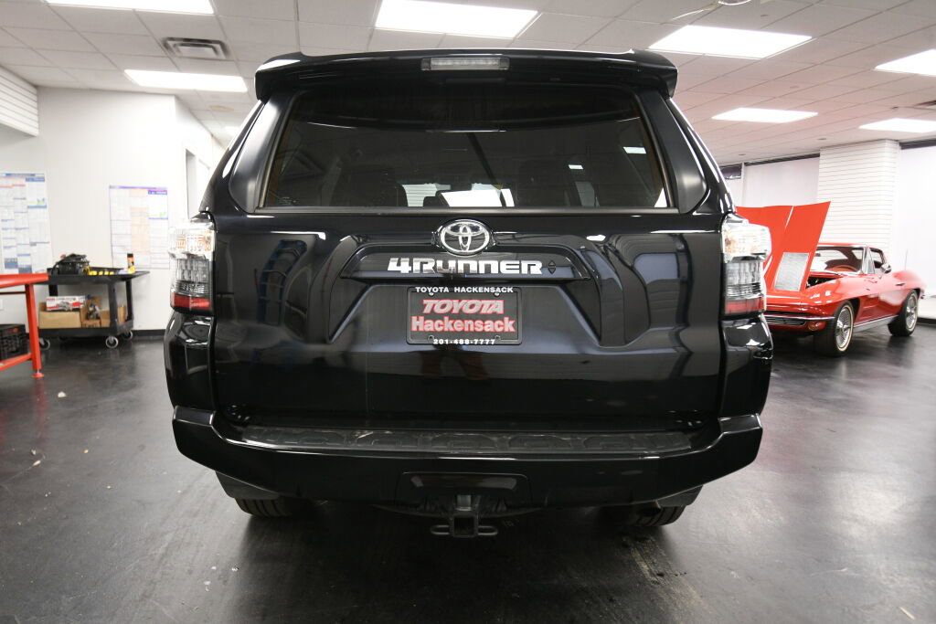 Certified 2024 Toyota 4Runner SR5 Premium image 6