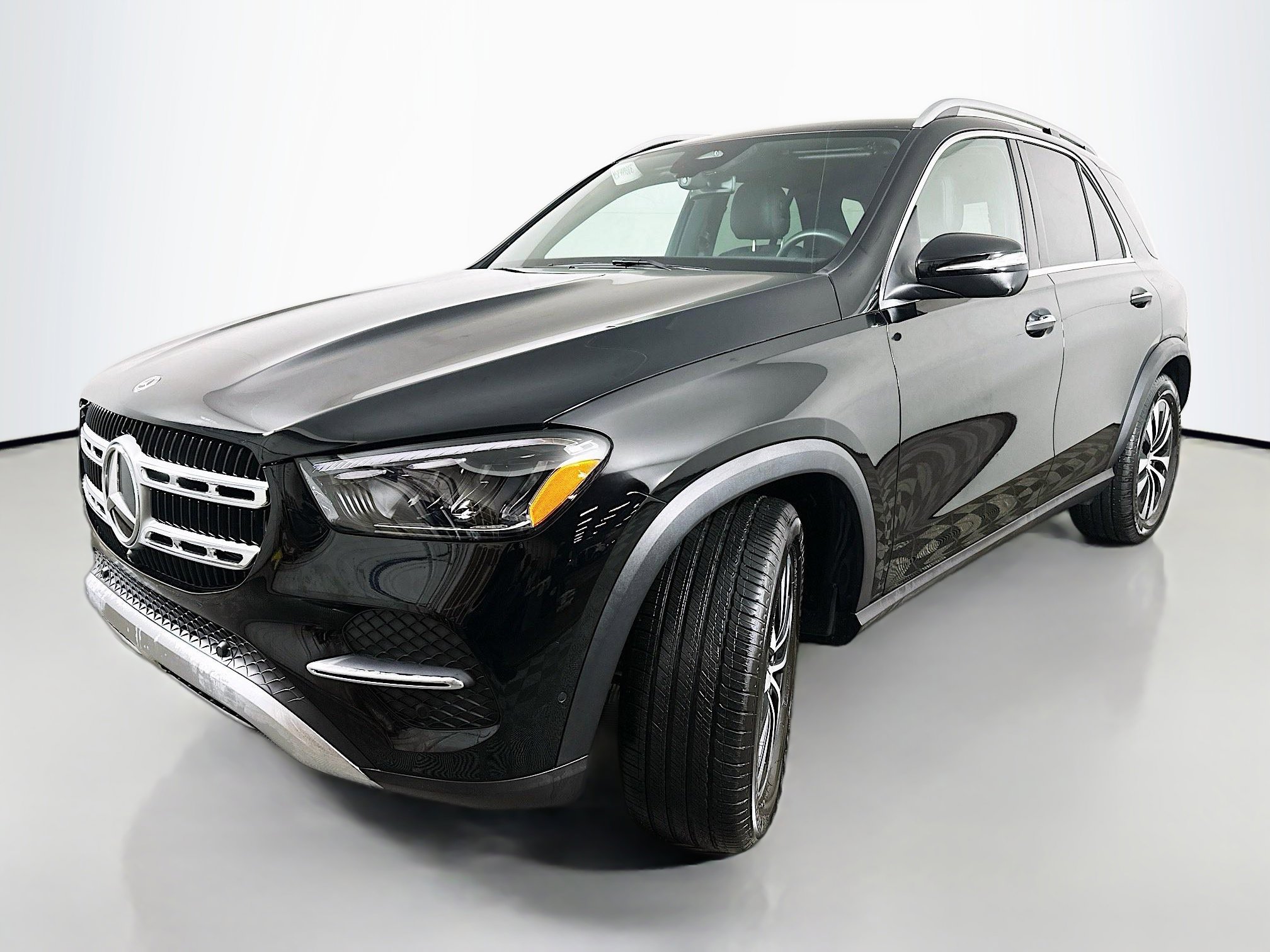 Certified 2025 Mercedes-Benz GLE 350 4MATIC image 3