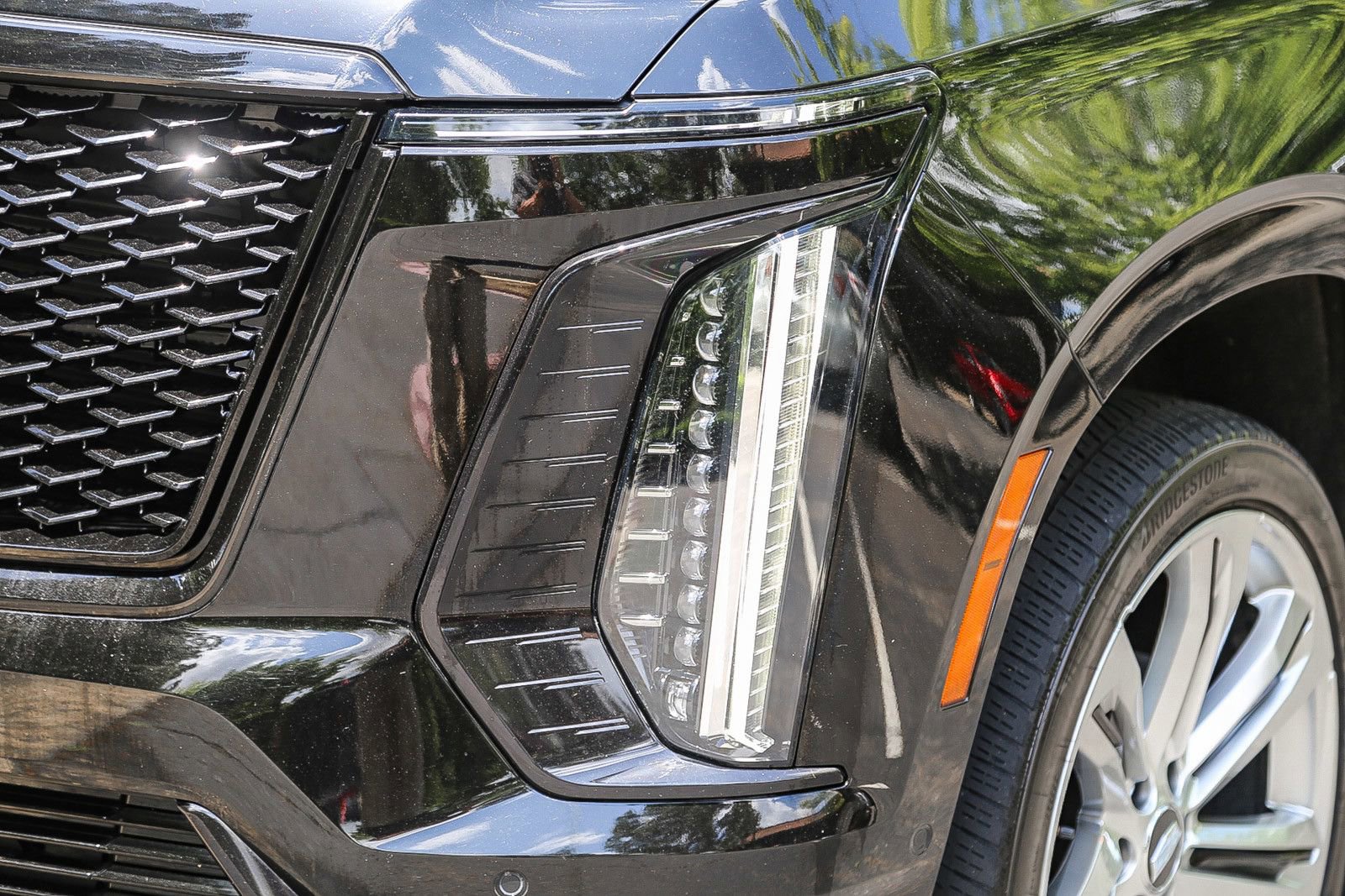 Used 2025 Cadillac Escalade Sport Platinum w/ LPO, Floor Liner Package AWD/4WD image 7