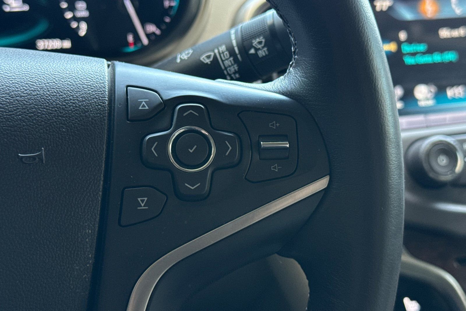 Used 2016 Buick LaCrosse Leather FWD image 27