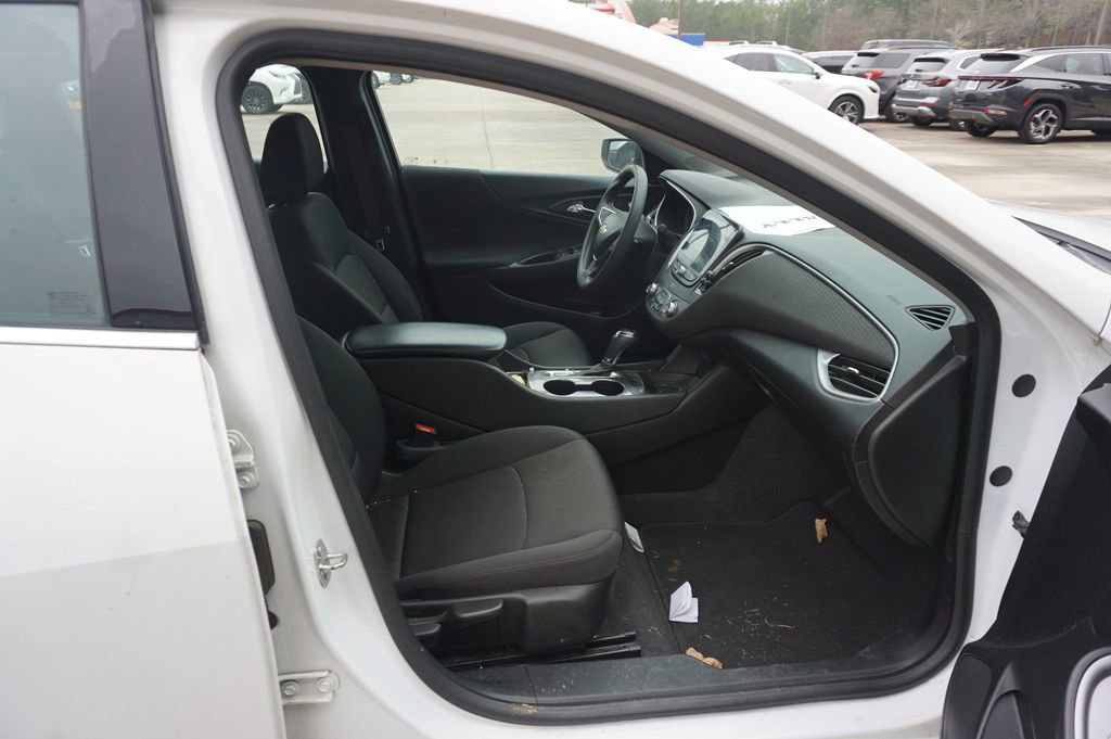 Used 2019 Chevrolet Malibu LS image 15