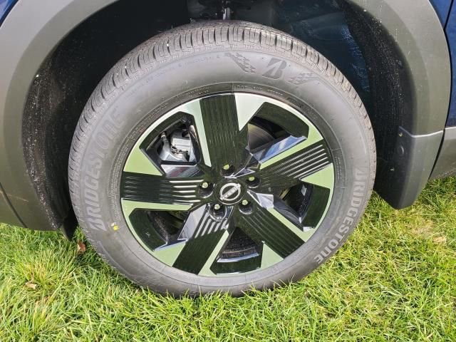 New 2026 Nissan Kicks SV w/ Cold Weather Package image 9