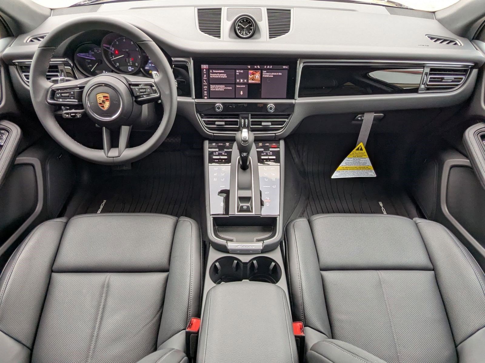 Certified 2026 Porsche Macan AWD/4WD image 22
