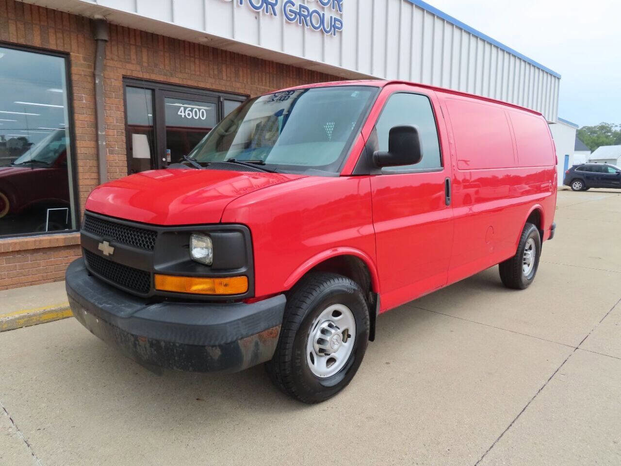 Used 2015 Chevrolet Express 2500 image 26