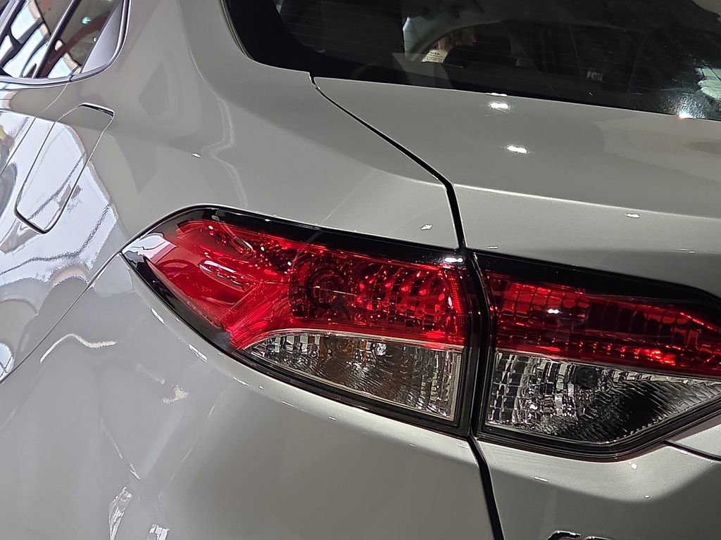 Certified 2025 Toyota Corolla LE image 10