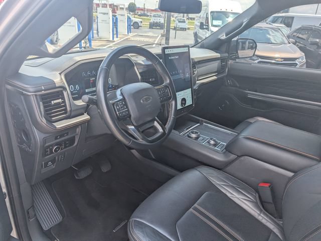 Used 2024 Ford Expedition Max Platinum AWD/4WD image 13
