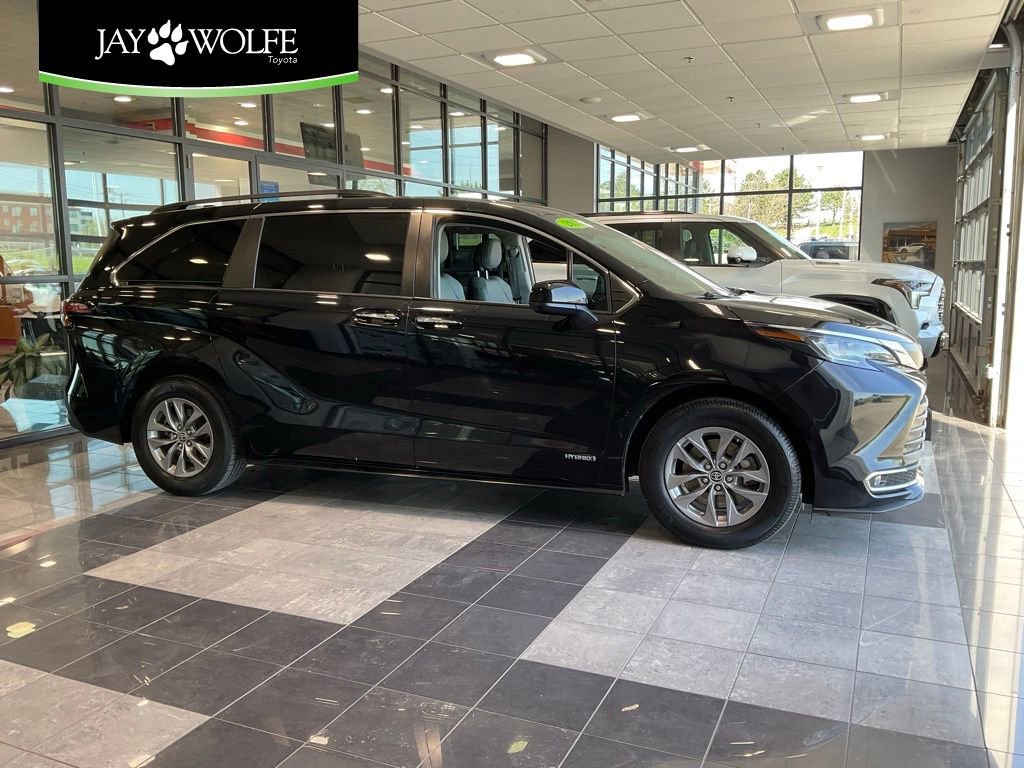 Used 2021 Toyota Sienna XLE w/ XLE Plus Package