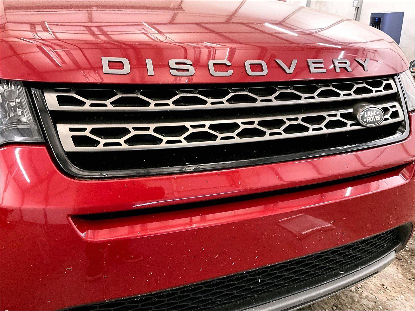 Used 2016 Land Rover Discovery Sport SE image 29