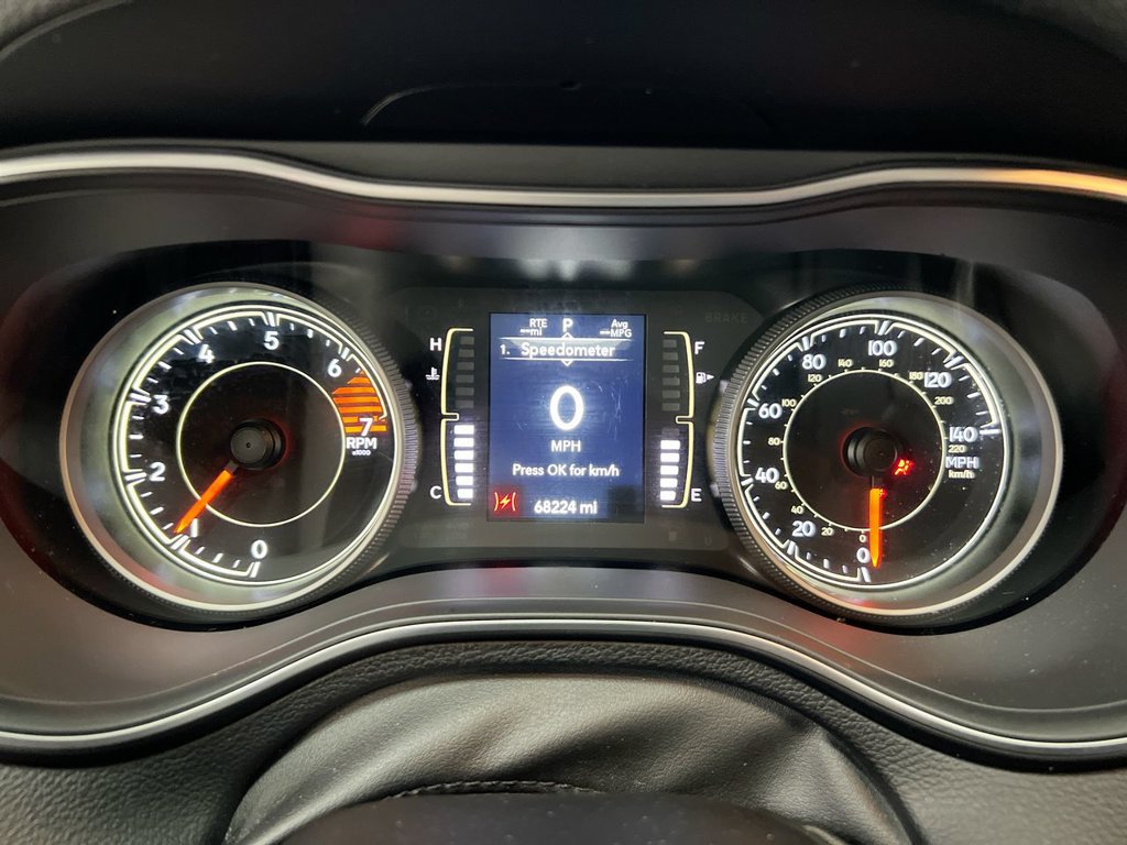 Used 2021 Jeep Cherokee Latitude Plus AWD/4WD image 12