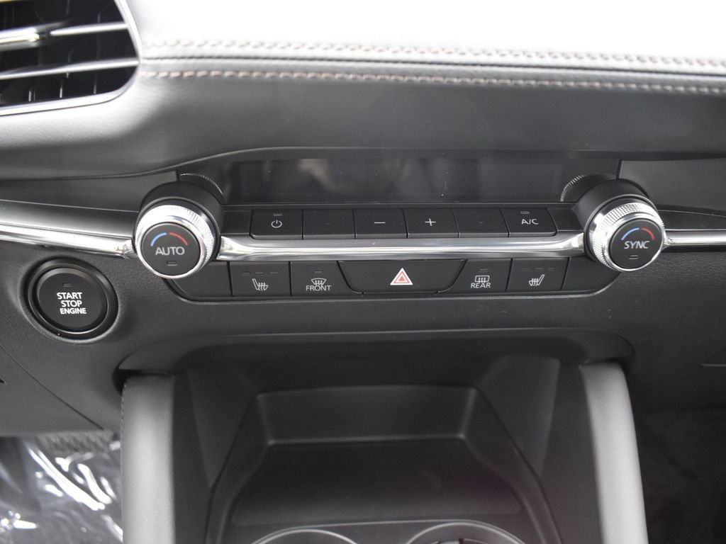 Used 2023 MAZDA MAZDA3 s image 22