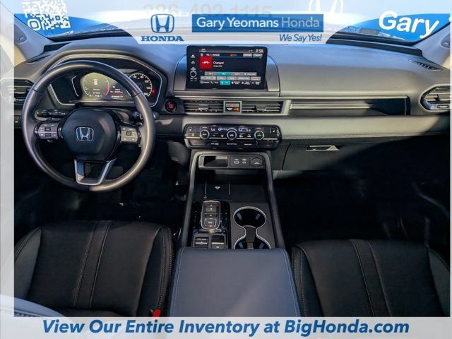 Certified 2025 Honda Pilot Touring image 15