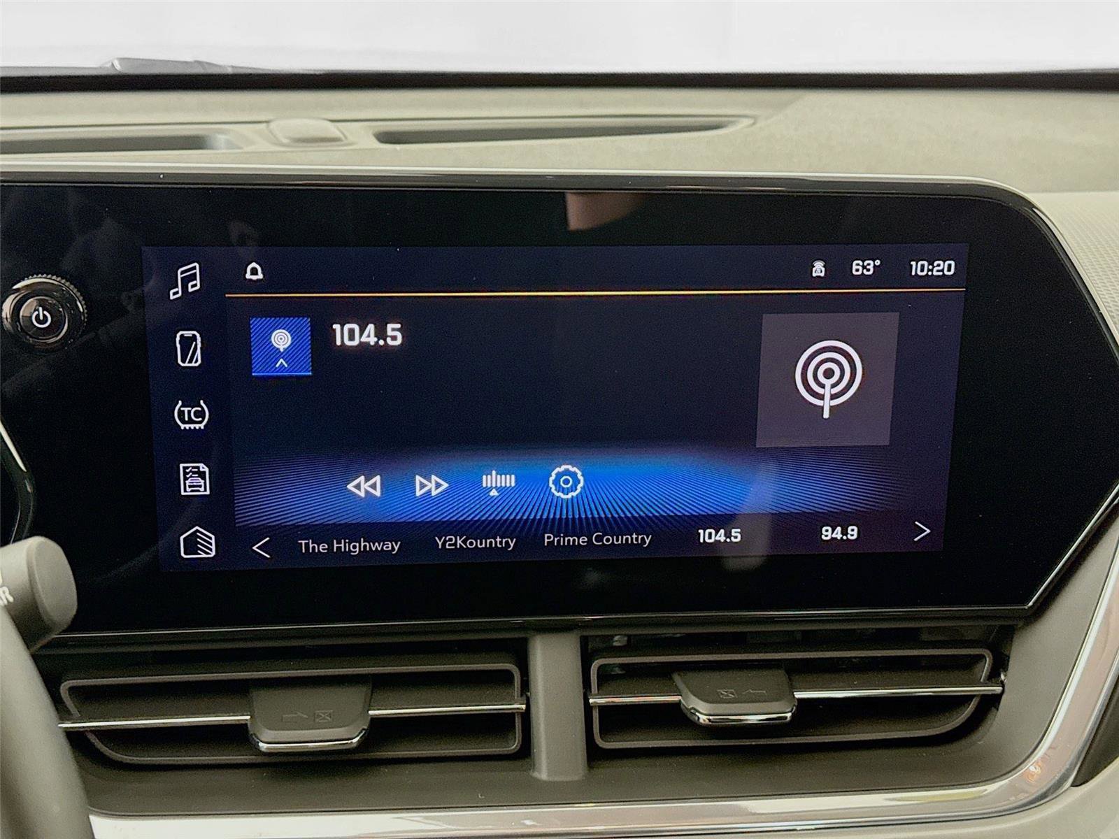 Used 2024 Chevrolet Trax LT w/ Driver Confidence Package FWD image 7