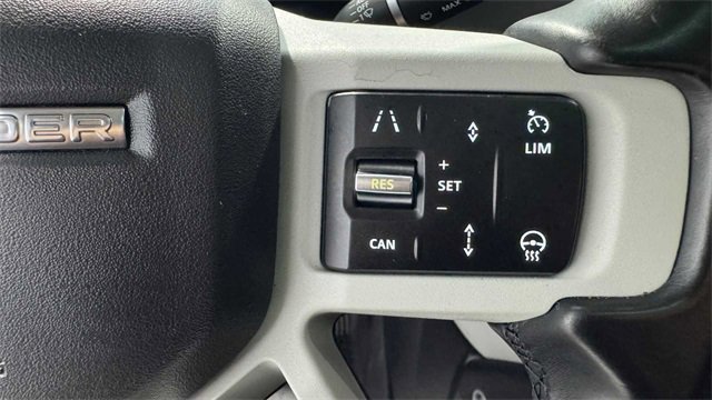 Used 2020 Land Rover Defender 110 SE image 32