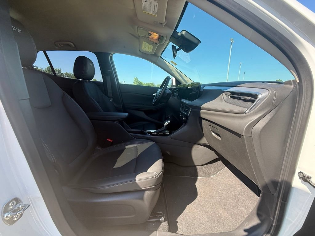 Used 2024 Buick Encore GX Sport Touring w/ Comfort Package AWD/4WD image 34