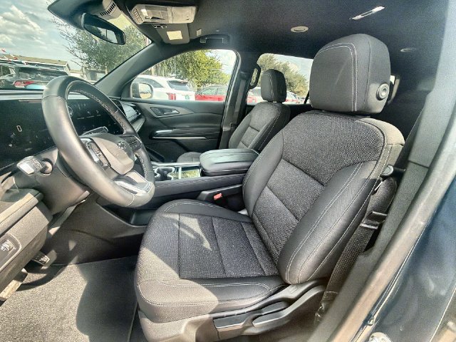 Used 2024 Chevrolet Traverse LS w/ Midnight/Sport Edition FWD image 18