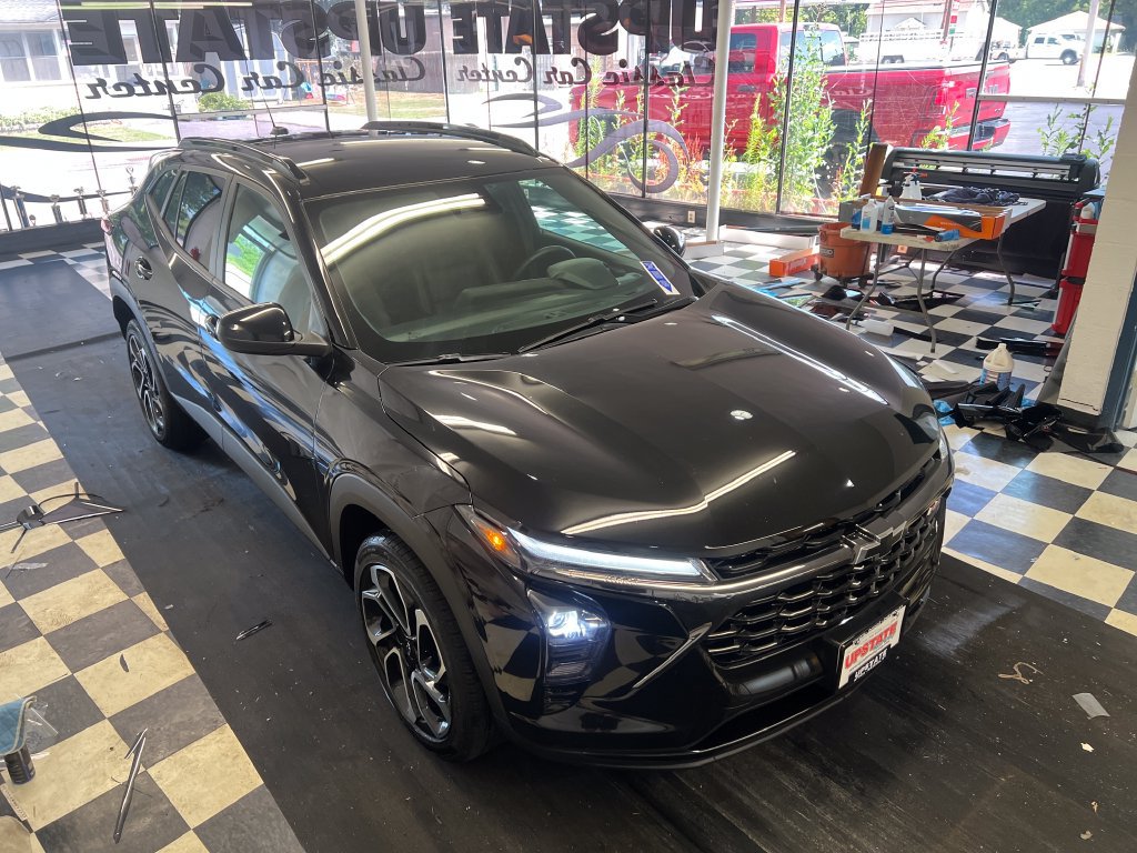 Used 2024 Chevrolet Trax RS w/ Driver Confidence Package FWD image 19